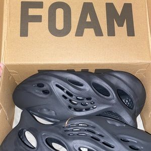 Adidas Yeezy Foam RNR